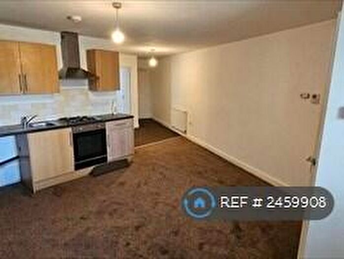 2 Bedroom Flat To Rent In Roshan House, Carlton, Nottingham, NG4