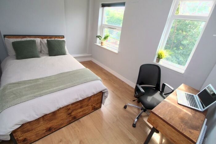 4 Bedroom Terraced House To Rent In Park Road, Lenton, Nottingham, NG7