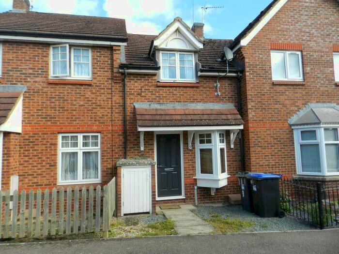 2 Bedroom House To Rent In Lang Farm, NN11