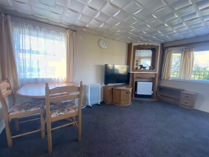 2 Bedroom Mobile Home For Sale In Old School Yard, Trefgarn Own, SA62