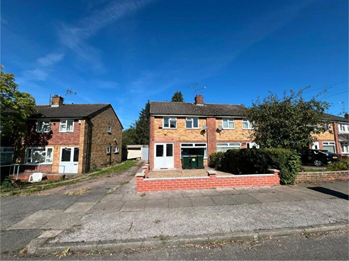 3 Bedroom Semi-Detached House To Rent In Parry Road, Wyken, Coventry, CV2