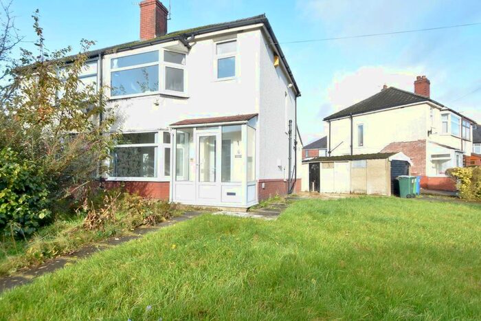 3 Bedroom Semi-Detached House To Rent In Weythorne Drive, Bury, BL9