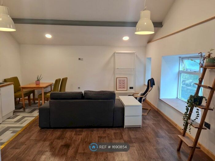 Studio To Rent In Felton Lane, Winford, Bristol, BS40