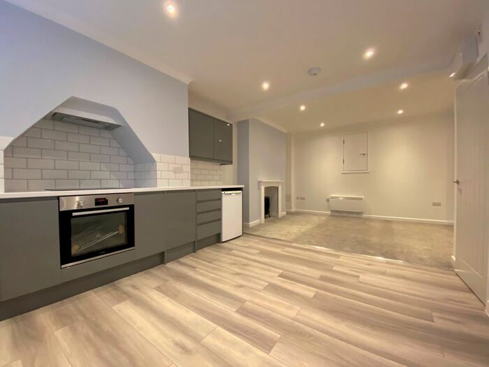 Studio To Rent In Grosvenor Road, Tunbridge Wells, TN1