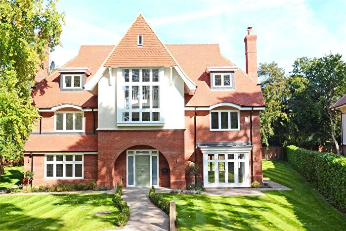 6 Bedroom Detached House To Rent In Old Woking Road, Woking, Surrey, GU22