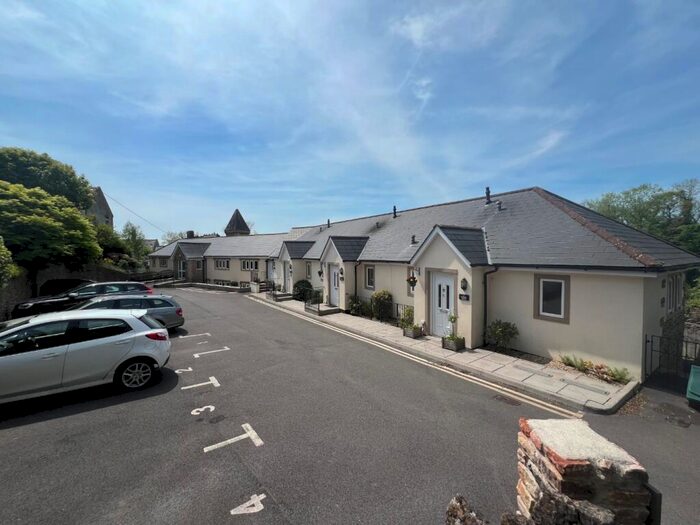 1 Bedroom Apartment For Sale In School Hill, Wookey Hole, Wells, Somerset, BA5