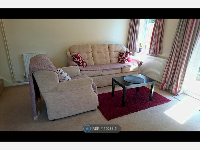 1 Bedroom End Of Terrace House To Rent In Littlemead, Woking, GU21