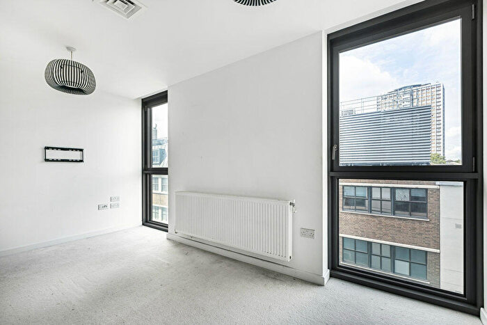 1 Bedroom Apartment For Sale In City Road, London, EC1V