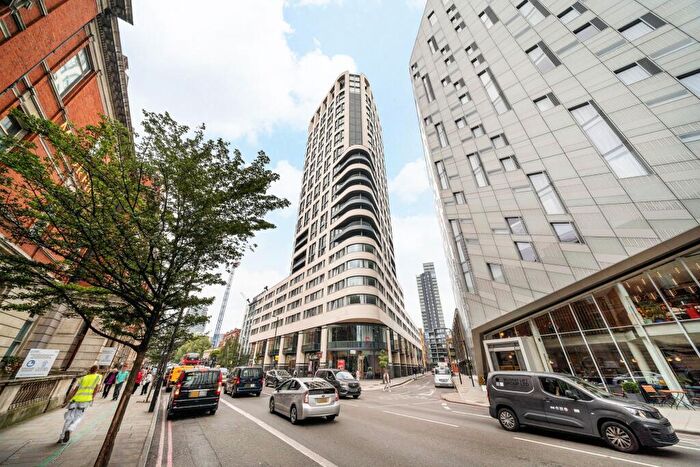 2 Bedroom Apartment For Sale In City Road, Eagle Point City Road, EC1V