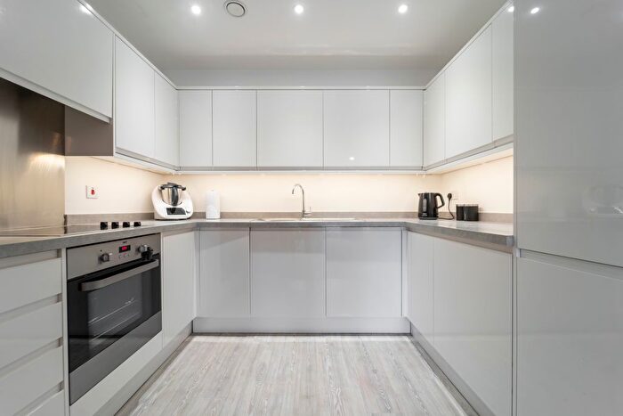 2 Bedroom Flat For Sale In Ref: Gf - Adams Close, Poole, BH15