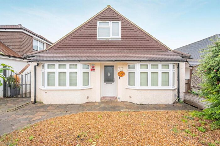 4 Bedroom Detached Bungalow To Rent In St. Andrews Crescent, Windsor, SL4
