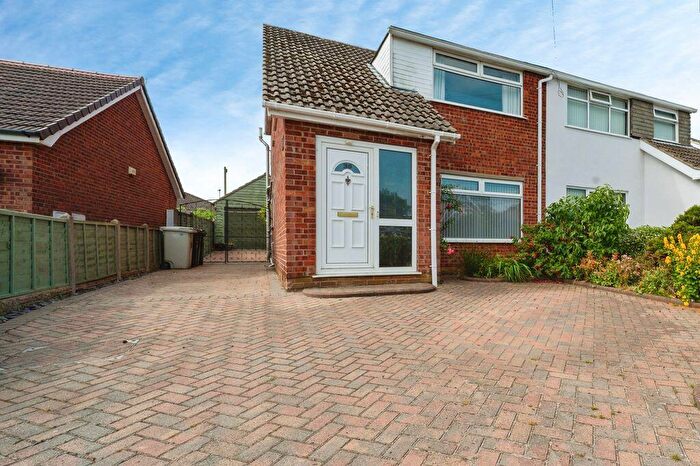 3 Bedroom Semi-Detached House For Sale In Langton Road, Holton Le Clay, DN36