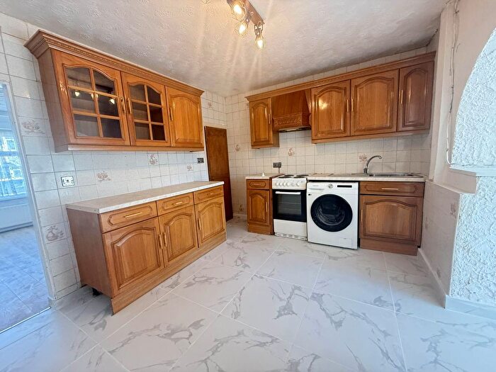 2 Bedroom Terraced House To Rent In Osborne Avenue, Stanwell, TW19