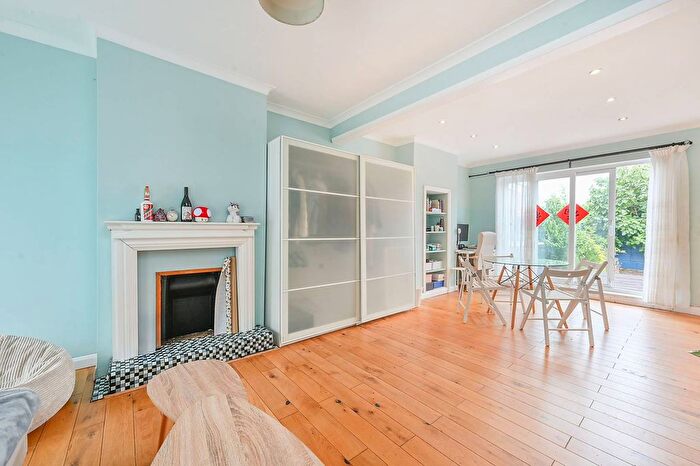 3 Bedroom Terraced House To Rent In Braid Avenue, Acton, London, W3