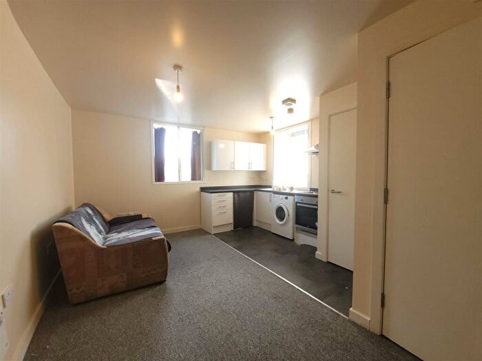 1 Bedroom Flat To Rent In Cheapside, Bradford, BD1