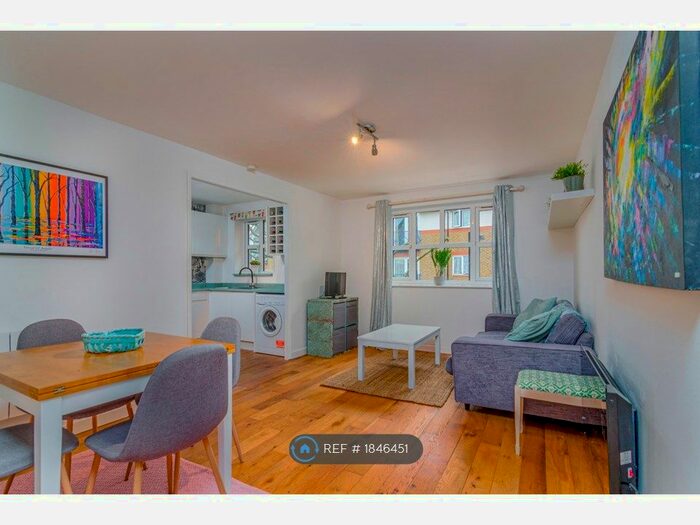 1 Bedroom Flat To Rent In Crofters Court, London, SE8