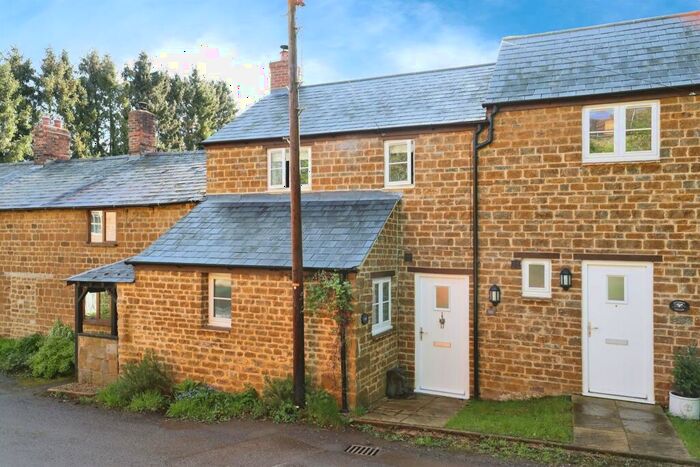 2 Bedroom Cottage For Sale In Ivy Lane, Shutford, Banbury, OX15