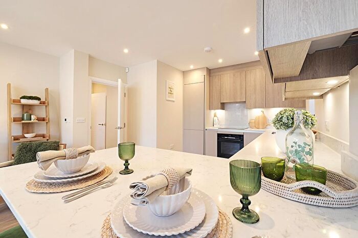 2 Bedroom Flat For Sale In Mclaren Court, Fetcham, KT22