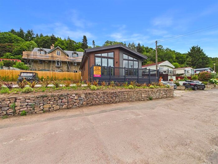 2 Bedroom Mobile Home For Sale In Bishopswood, Ross-On-Wye, HR9