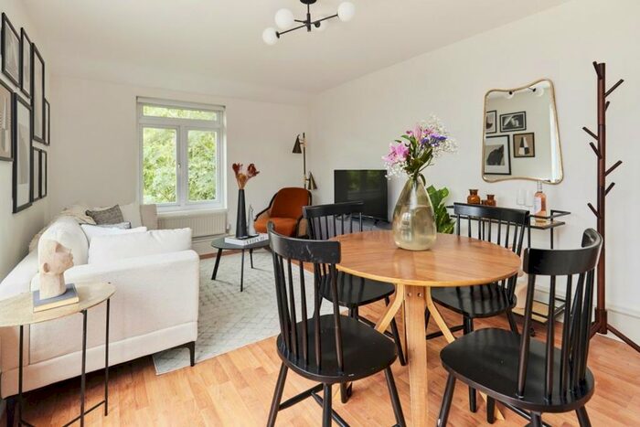 1 Bedroom Flat To Rent In Wheeler Gardens, London, N1