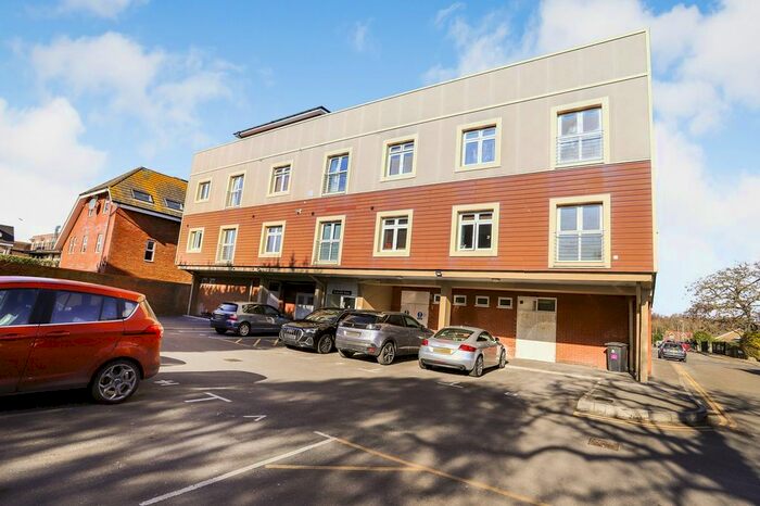 2 Bedroom Flat To Rent In A Lymington Road, Highcliffe, Dorset., BH23