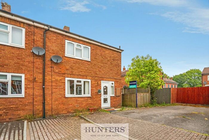 2 Bedroom Semi-Detached House For Sale In Primrose Grove, Selby, YO8