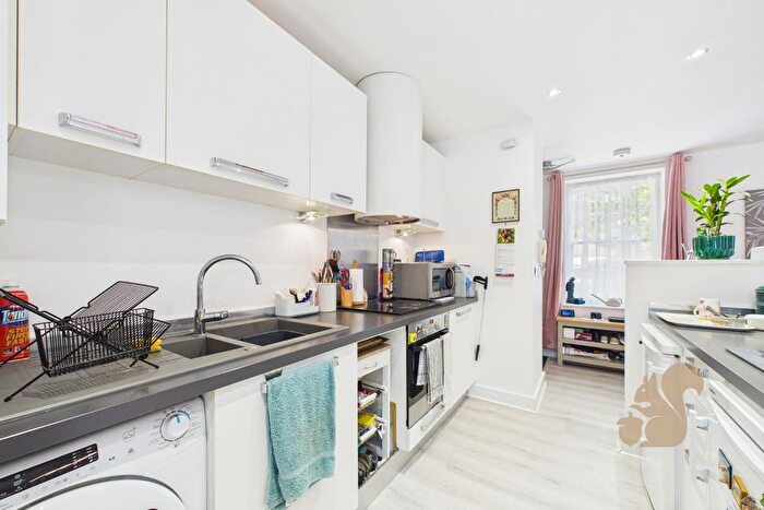 1 Bedroom Flat For Sale In New Farm Road, Stanway, CO3