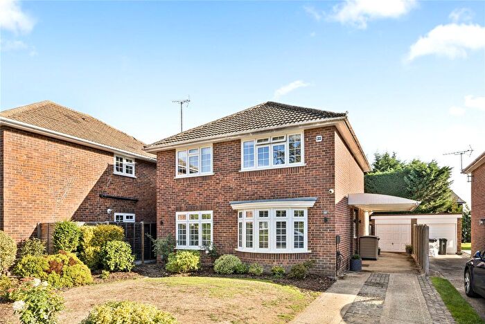 4 Bedroom Detached House For Sale In West End, Woking, GU24