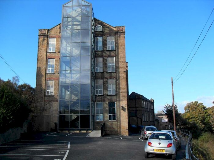 2 Bedroom Flat To Rent In Fearnley Mill, Huddersfield, HD5