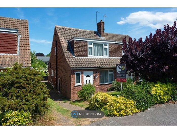 4 Bedroom Semi-Detached House To Rent In Westgate Close, Canterbury, CT2