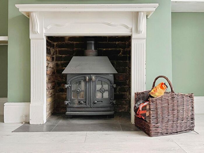 2 Bedroom Flat For Sale In Douglas Road, Herne Bay, CT6