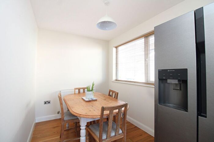 3 Bedroom Semi-detached House For Sale In Eden Grove, Paignton, TQ3