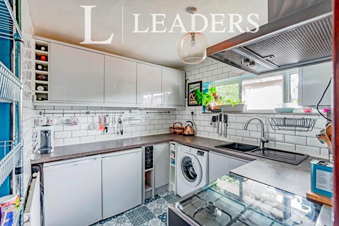 Maisonette To Rent In Hawkins Road, Tilgate, RH10