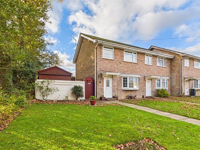 3 Bedroom End Of Terrace House For Sale In Tresillian Close, Walkford, Christchurch, BH23