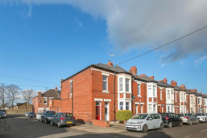 2 Bedroom Flat To Rent In Delaval Terrace, Gosforth, Newcastle Upon Tyne, NE3