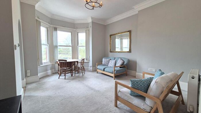 2 Bedroom Flat To Rent In West Street, Dunstable, LU6