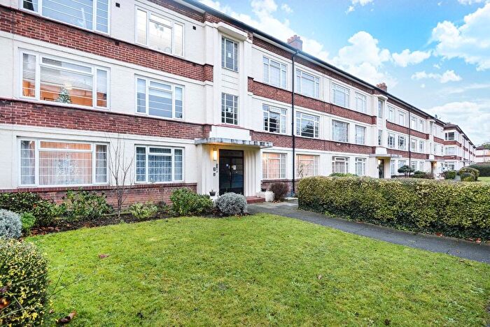 1 Bedroom Flat For Sale In Manor Vale, Boston Manor Road, Brentford, TW8