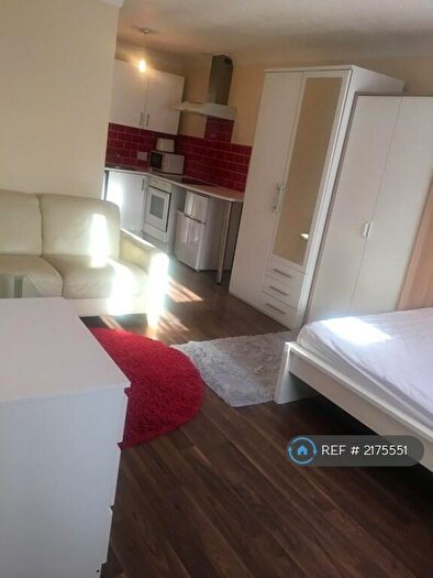 Studio To Rent In Trotwood, Chigwell, IG7