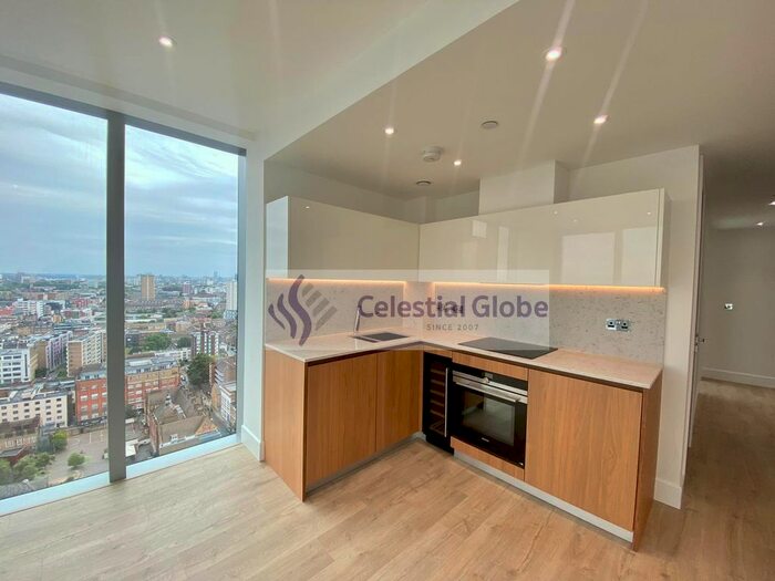 1 Bedroom Flat To Rent In Piazza Walk, London, E1