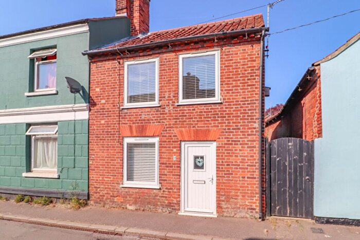 2 Bedroom Semi-Detached House For Sale In Nelson Road, Fakenham, NR21