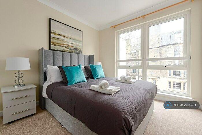 3 Bedroom Flat To Rent In Arthur Street, Edinburgh, EH6