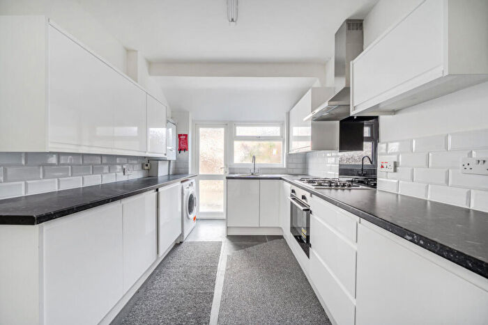 4 Bedroom House To Rent In Gorringe Park Avenue, Mitcham, CR4