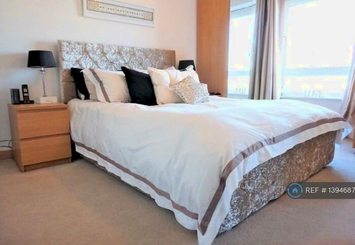 2 Bedroom Flat To Rent In Modern Style Bed, South Ockendon, RM15