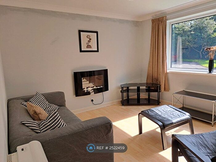 1 Bedroom Flat To Rent In Moorgate Chase, Rotherham, S60