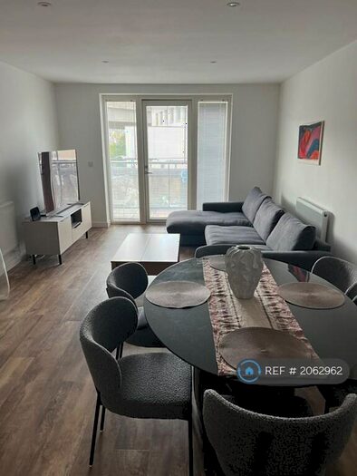 2 Bedroom Flat To Rent In Orchid House, London, N17
