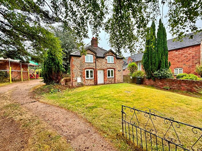 3 Bedroom Detached House To Rent In Ashby Road, Ticknall, DE73