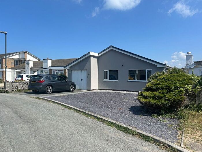 3 Bedroom Bungalow For Sale In Plas Edwards, Tywyn, Gwynedd, LL36
