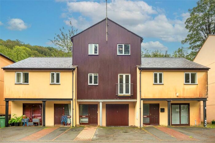 3 Bedroom Terraced House For Sale In Porth Y Llechen, Y Felinheli, Gwynedd, LL56