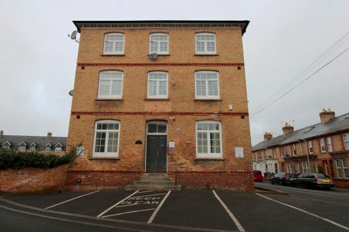 2 Bedroom Flat To Rent In Richmond Road, Taunton TA1