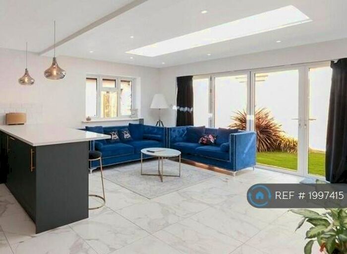 3 Bedroom Bungalow To Rent In Newcroft Gardens, Christchurch, BH23